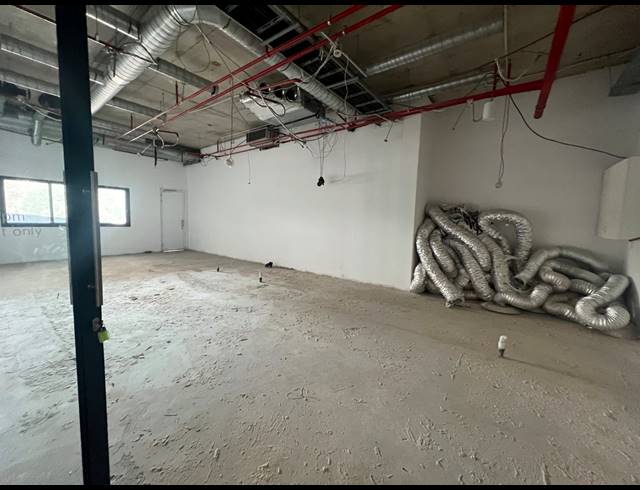 81M² RETAIL TO LET IN ILLOVO